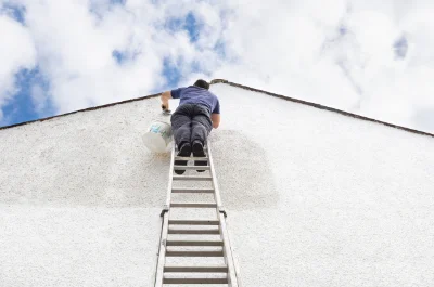 Peinture extérieure au Horps — façades et ravalement